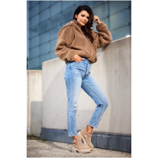 Meleg, női kabát kapucnival, barna színben