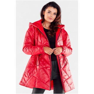 Piros, kiszélesedő, steppelt kabát