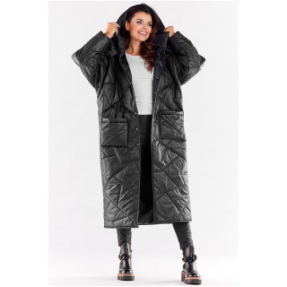 Fekete, hosszabb steppelt kabát