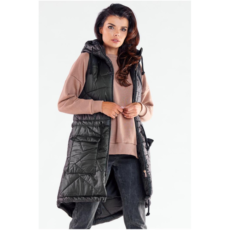 Fekete, hosszú steppelt mellény