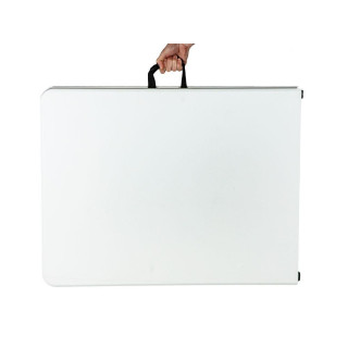 Kerti, összecsukható asztal, fehér színben