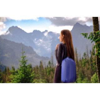 Túrázó hálózsák kék színben