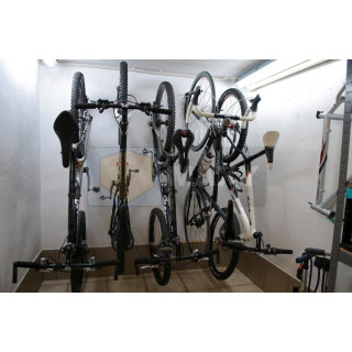 Falra szerelhető kerékpártartó