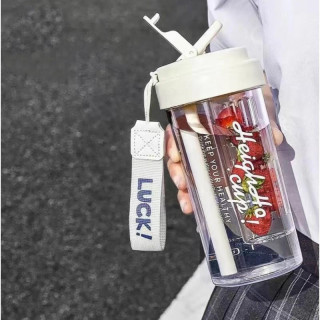 Fehér vizes palack kosárral és szívószállal - 600 ml