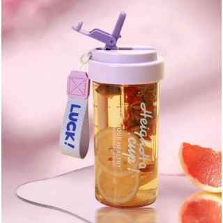 Lila vizes palack kosárral és szívószállal - 600 ml