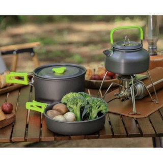 Turisztikai konyhai eszközök - 18 db