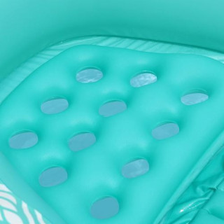 Kék és fehér felfújható szék