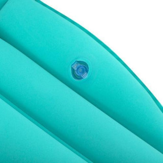 Kék és fehér felfújható szék