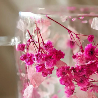 Termoszpohár rózsaszín virágokkal belül - 300 ml