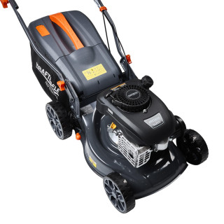 8 LE-s benzinmotoros fűnyíró felülős KD5084