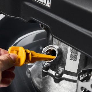 8 LE-s benzinmotoros fűnyíró felülős KD5084