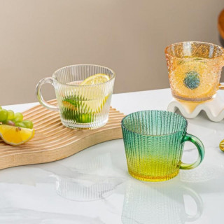 Zöld bordázott ombre bögre füllel - 380 ml