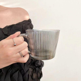 Hornyolt szürke pohár füllel - 380 ml