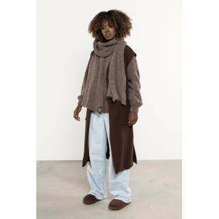 Hosszú, sötét bézs sál