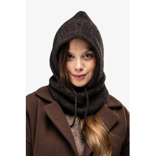 Csokoládé színű, meleg kapucni húzózsinórral