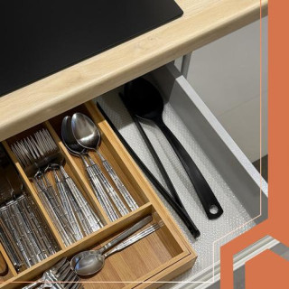 Fehér csúszásgátló fiókszőnyeg