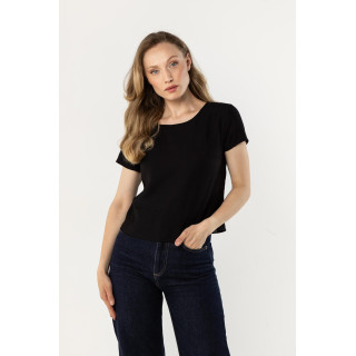 Női fekete póló félkör alakú nyakkivágással