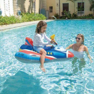 Felfújható vadászrepülőgép gyerekeknek vízágyúval